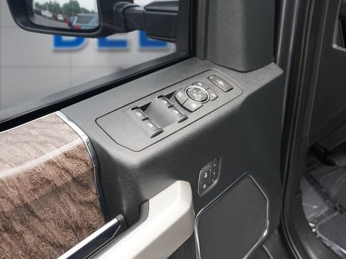 Used 2019 Ford F250 Lariat w/ Lariat Ultimate Package AWD/4WD image 16