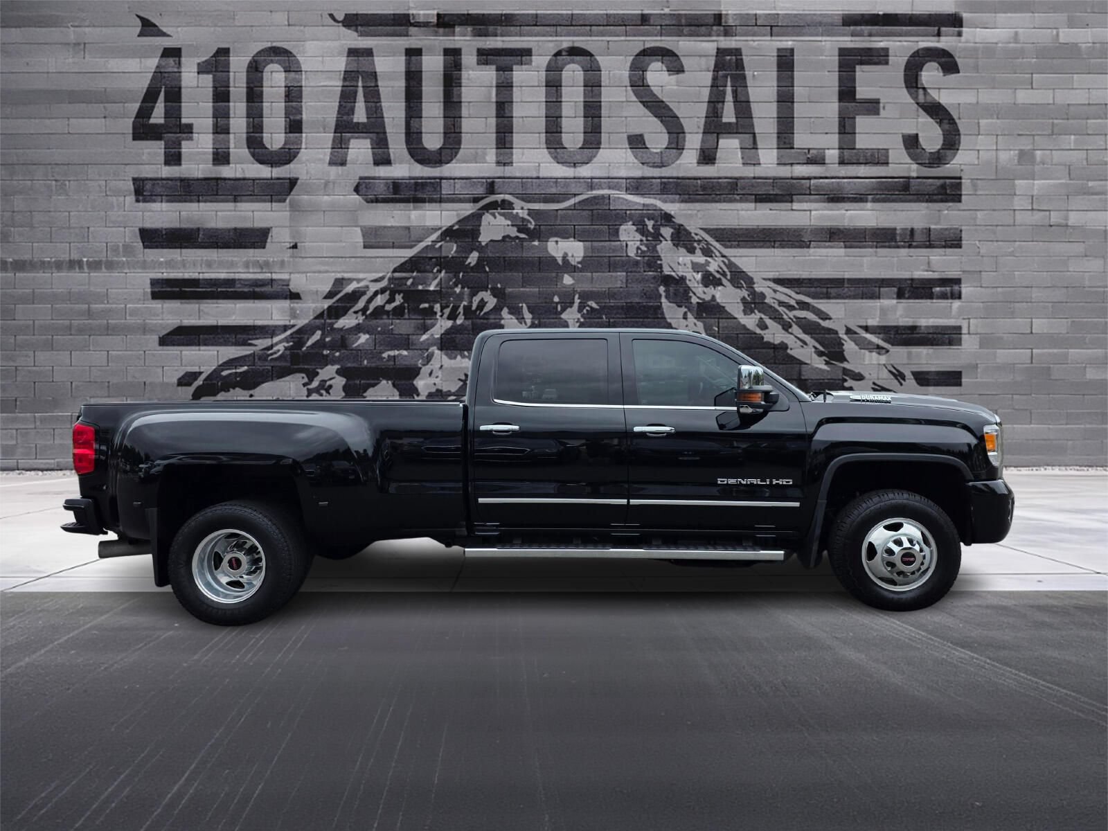 Used 2017 GMC Sierra 3500 Denali AWD/4WD image 2