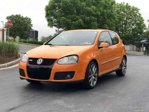 Used 2007 Volkswagen Golf 2-Door image 2