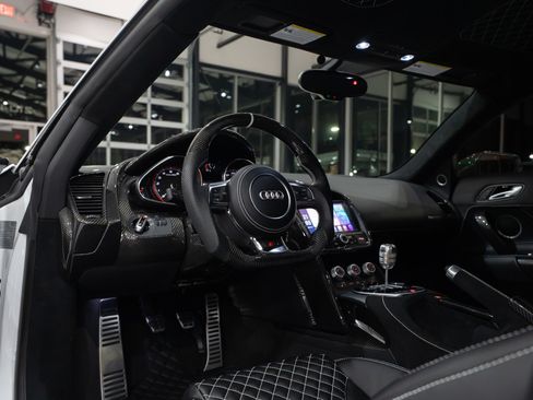 Used 2014 Audi R8 V10 AWD/4WD image 15