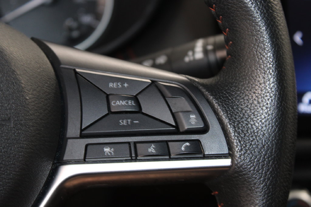 Used 2024 Nissan Versa SR FWD image 34
