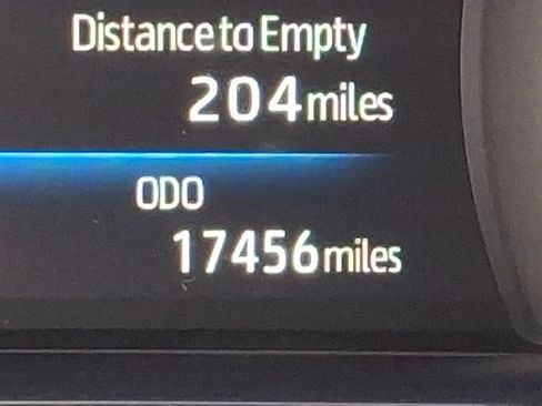 Used 2023 Toyota Venza LE image 20