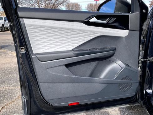 Used 2023 Volkswagen Taos S w/ IQ Drive S Package image 19