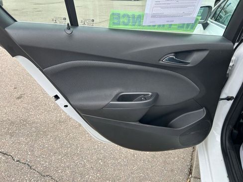 Used 2018 Chevrolet Cruze LT image 13