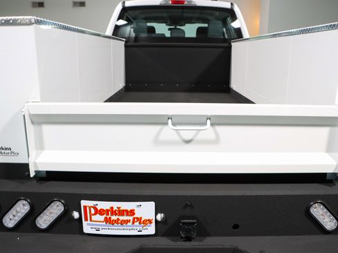 Used 2023 Ford F250 XL w/ FX4 Off-Road Package image 8