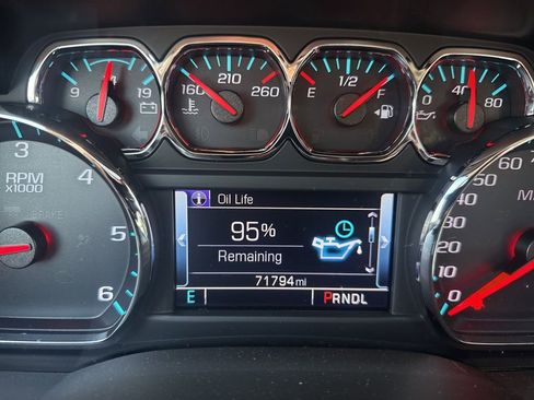 Used 2018 Chevrolet Tahoe LT image 19