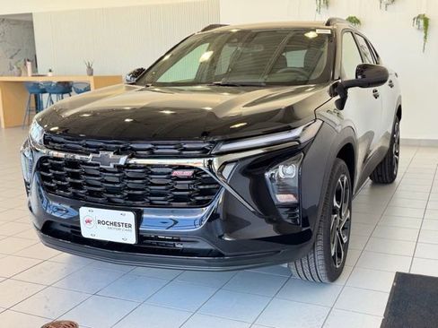 New 2026 Chevrolet Trax RS FWD image 32