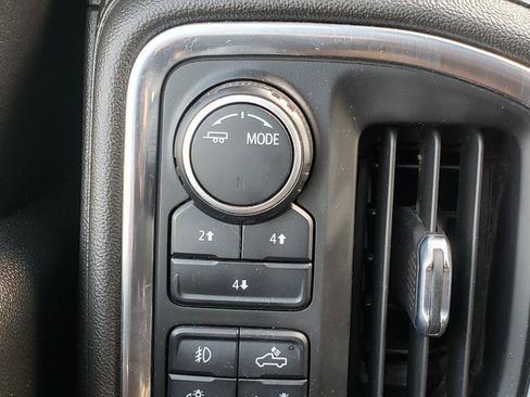 Used 2022 Chevrolet Silverado 2500 LT w/ Convenience Package AWD/4WD image 15