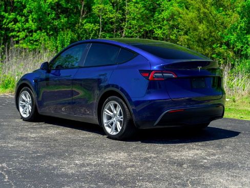 Used 2022 Tesla Model Y Long Range AWD/4WD image 8