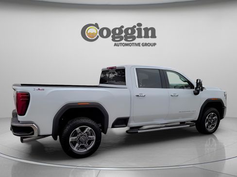 New 2026 GMC Sierra 3500 SLT w/ SLT Premium Package image 13