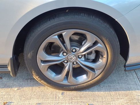 Used 2024 Honda Accord EX image 12