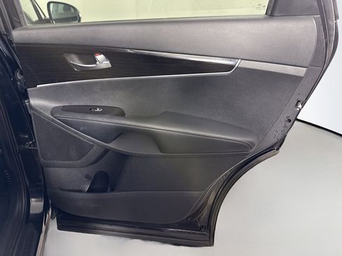 Used 2020 Kia Sorento LX w/ LX I4 Convenience Package image 27