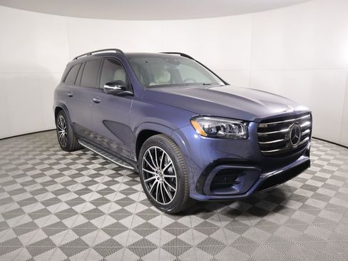 New 2026 Mercedes-Benz GLS 580 4MATIC image 3