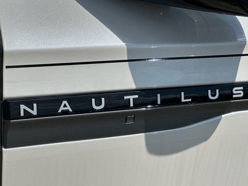 New 2026 Lincoln Nautilus Reserve w/ Jet Appearance Package AWD/4WD image 28