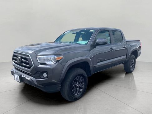 Used 2023 Toyota Tacoma SR5 AWD/4WD image 4