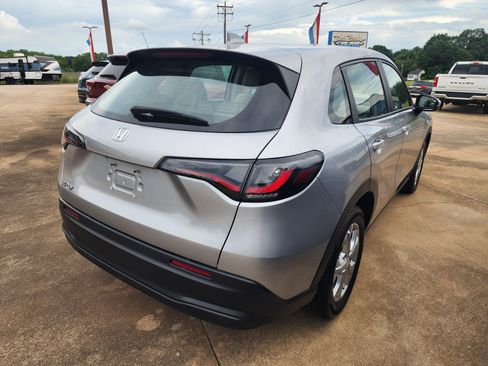 Used 2025 Honda HR-V LX image 6