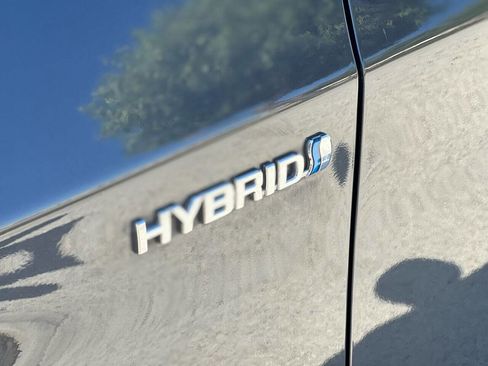 Used 2015 Toyota Prius Two FWD image 28