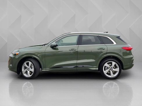 Used 2025 Audi Q5 Prestige AWD/4WD image 2