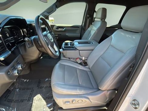 Used 2024 GMC Sierra 1500 SLT image 18