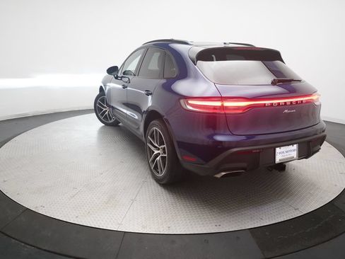 Used 2022 Porsche Macan AWD/4WD image 34