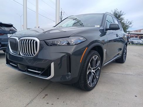 New 2026 BMW X5 sDrive40i RWD image 3