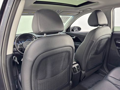 Used 2019 Kia Niro EX Premium image 32