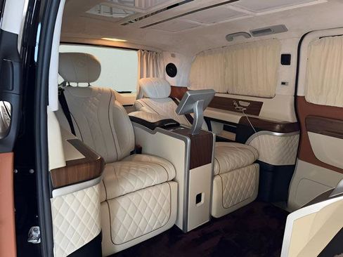 Used 2020 Mercedes-Benz Metris Passenger image 5