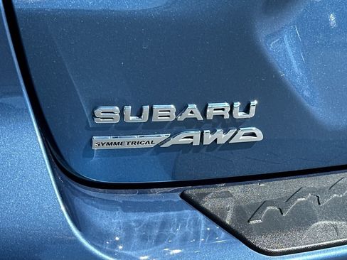 Used 2024 Subaru Crosstrek 2.0i Premium AWD/4WD image 32