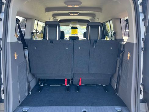 Used 2020 Ford Transit Connect XL image 17