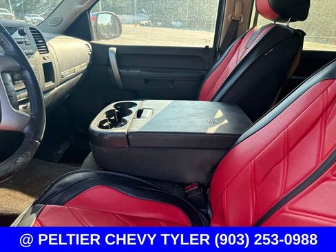 Used 2011 Chevrolet Silverado 1500 LT w/ Texas Edition RWD image 16