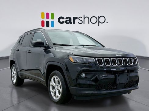 Used 2024 Jeep Compass Latitude image 7