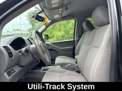 Used 2019 Nissan Frontier SV w/ Value Truck Package AWD/4WD image 14