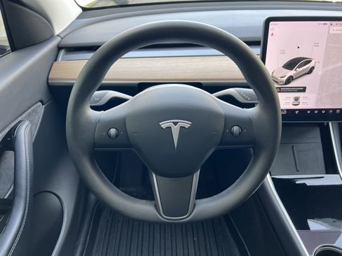 Used 2020 Tesla Model Y Long Range AWD/4WD image 26