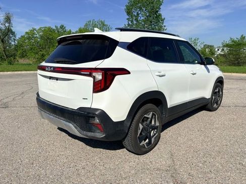 Used 2024 Kia Seltos EX AWD/4WD image 5