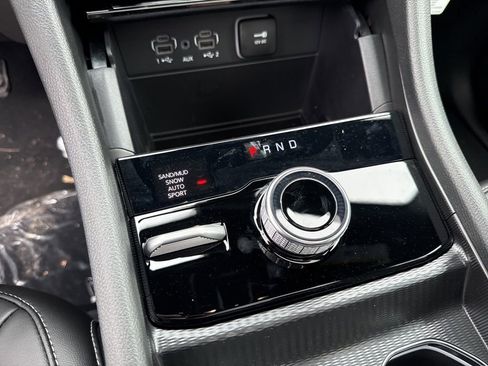 New 2025 Jeep Grand Cherokee Limited image 15