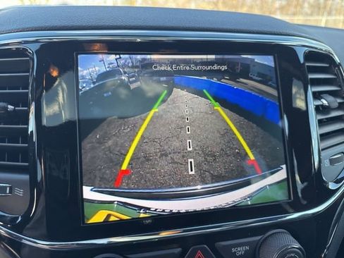 Used 2022 Jeep Grand Cherokee Limited w/ Tech Group image 15