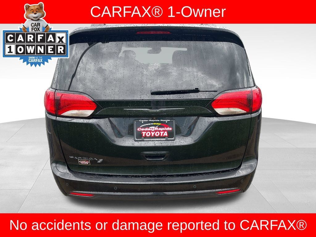 Used 2020 Chrysler Pacifica Touring-L w/ Advanced Safetytec Group FWD image 4
