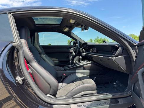 Used 2024 Porsche 911 Carrera GTS image 40