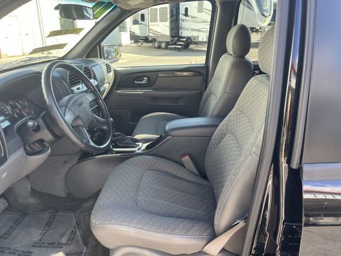 Used 2004 GMC Envoy XUV SLE image 19
