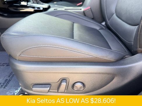 Used 2026 Kia Seltos SX AWD/4WD image 14