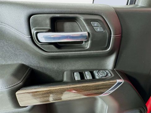 Used 2020 Chevrolet Silverado 1500 LT image 16