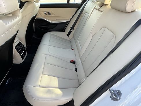 Used 2025 BMW 330i 330i w/ Premium Package image 32