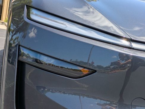 Used 2026 Tesla Model Y Long Range RWD image 9