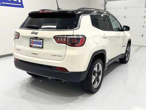 Used 2018 Jeep Compass Limited w/ Navigation Group AWD/4WD image 14