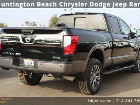 Used 2018 Nissan Titan Platinum Reserve w/ Platinum Utility Package image 5