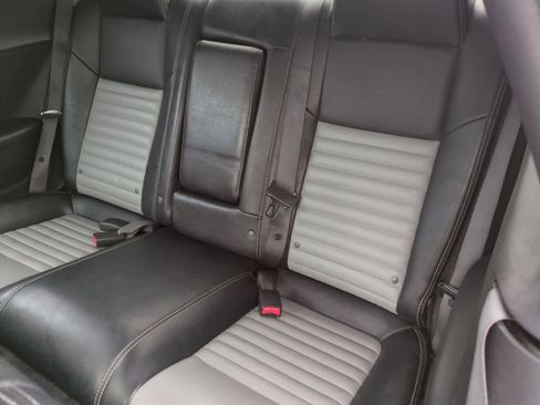 Used 2009 Dodge Challenger R/T image 18