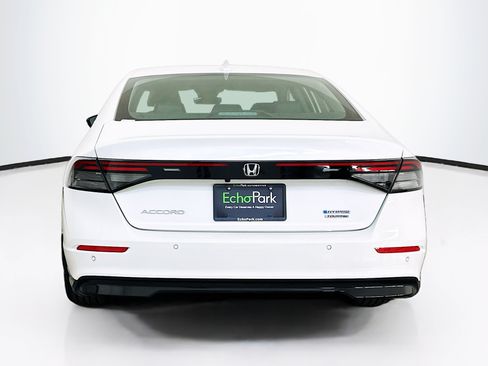 Used 2023 Honda Accord Touring image 7