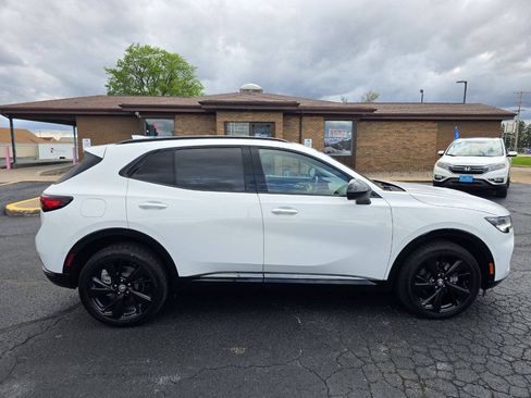 Used 2022 Buick Envision Essence w/ Technology Package II AWD/4WD image 9
