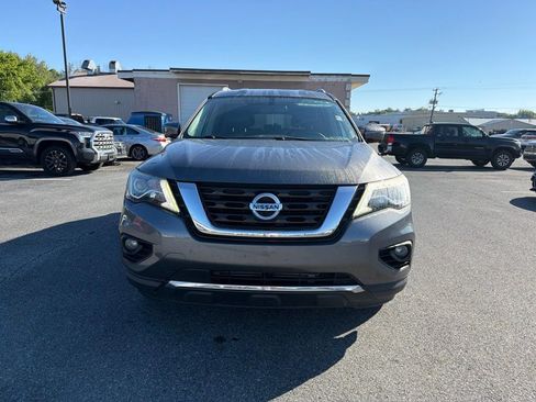 Used 2018 Nissan Pathfinder SL AWD/4WD image 8