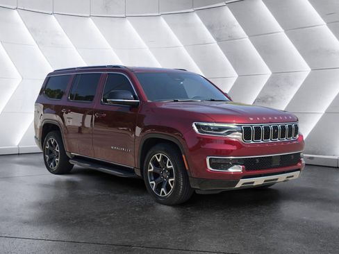 Used 2024 Jeep Wagoneer Series III w/ Convenience Group I AWD/4WD image 1